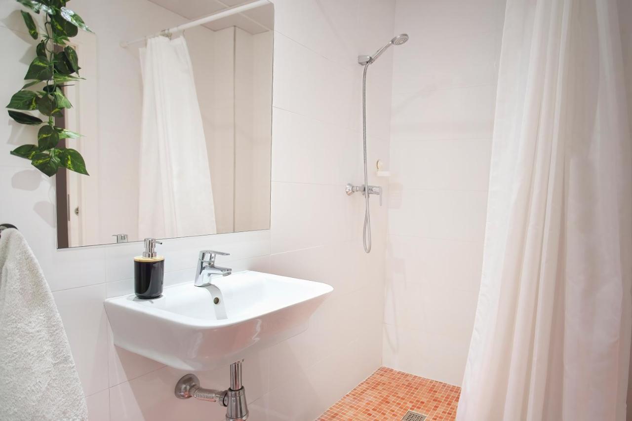 Ferienwohnung Hogar Moderno Cerca De Casco Antiguo De Valencia Exterior foto